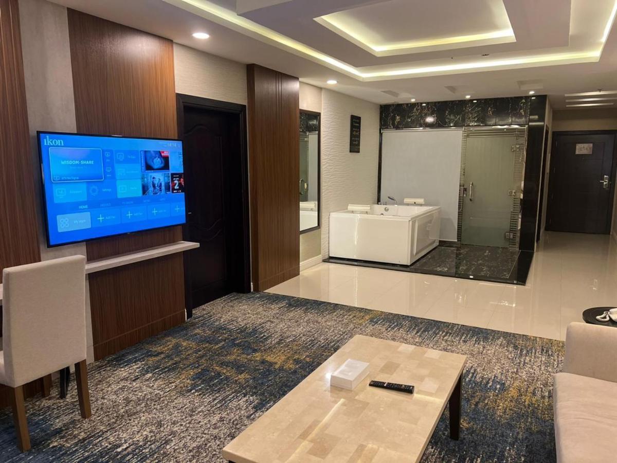 Remaz Suites Hotel Al Al Jubail Exteriör bild