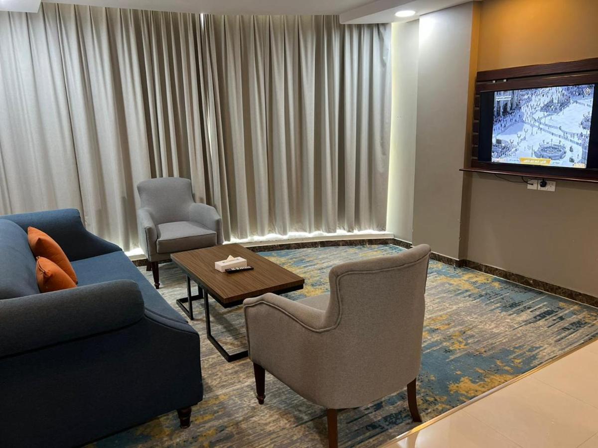 Remaz Suites Hotel Al Al Jubail Exteriör bild