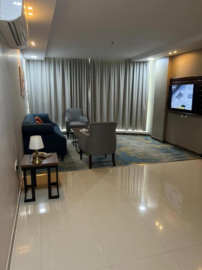 Remaz Suites Hotel Al Al Jubail Exteriör bild
