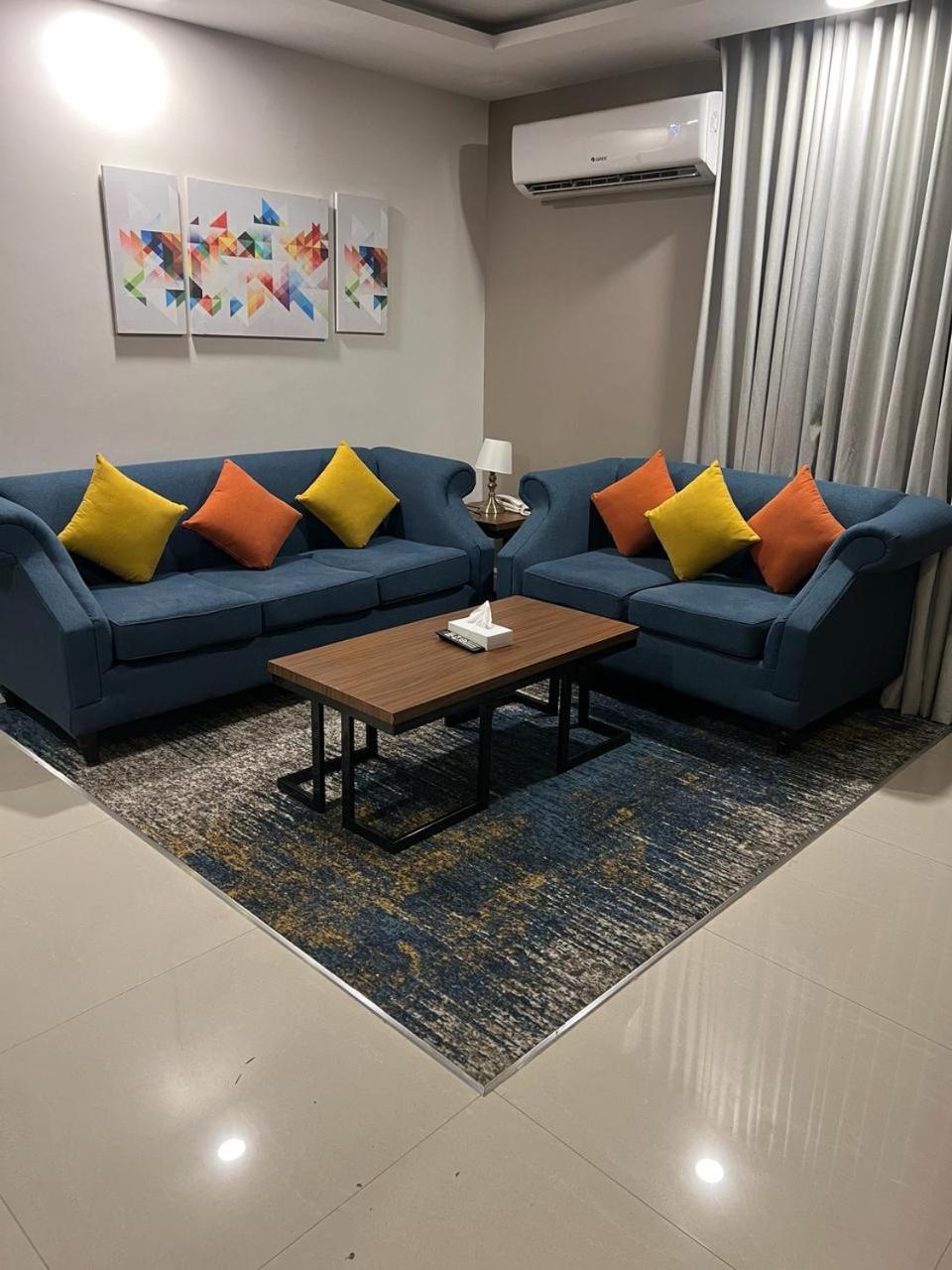 Remaz Suites Hotel Al Al Jubail Exteriör bild