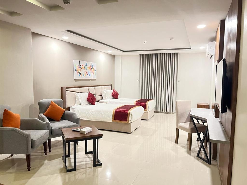 Remaz Suites Hotel Al Al Jubail Exteriör bild