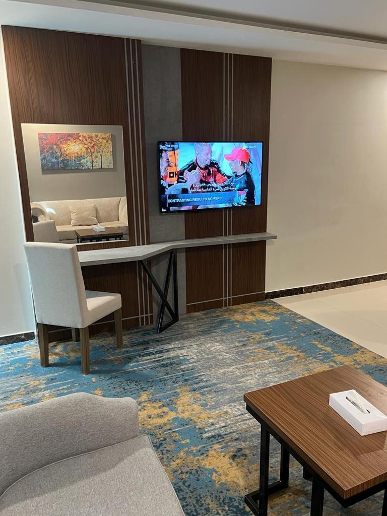 Remaz Suites Hotel Al Al Jubail Exteriör bild