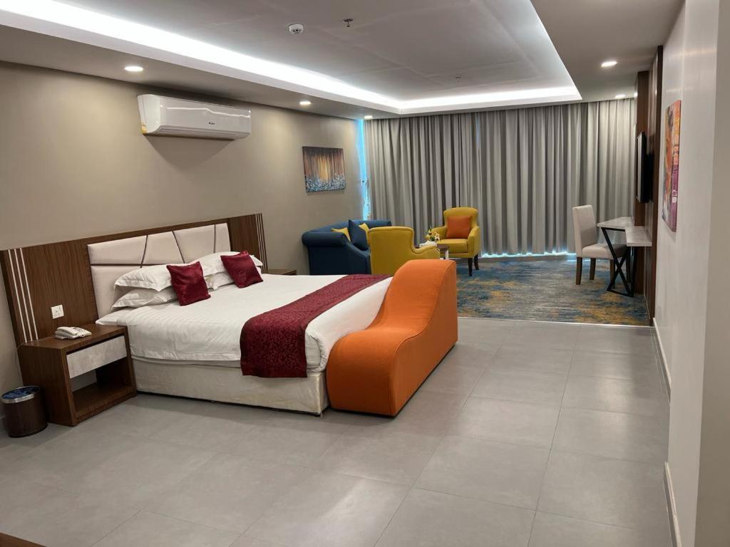 Remaz Suites Hotel Al Al Jubail Exteriör bild