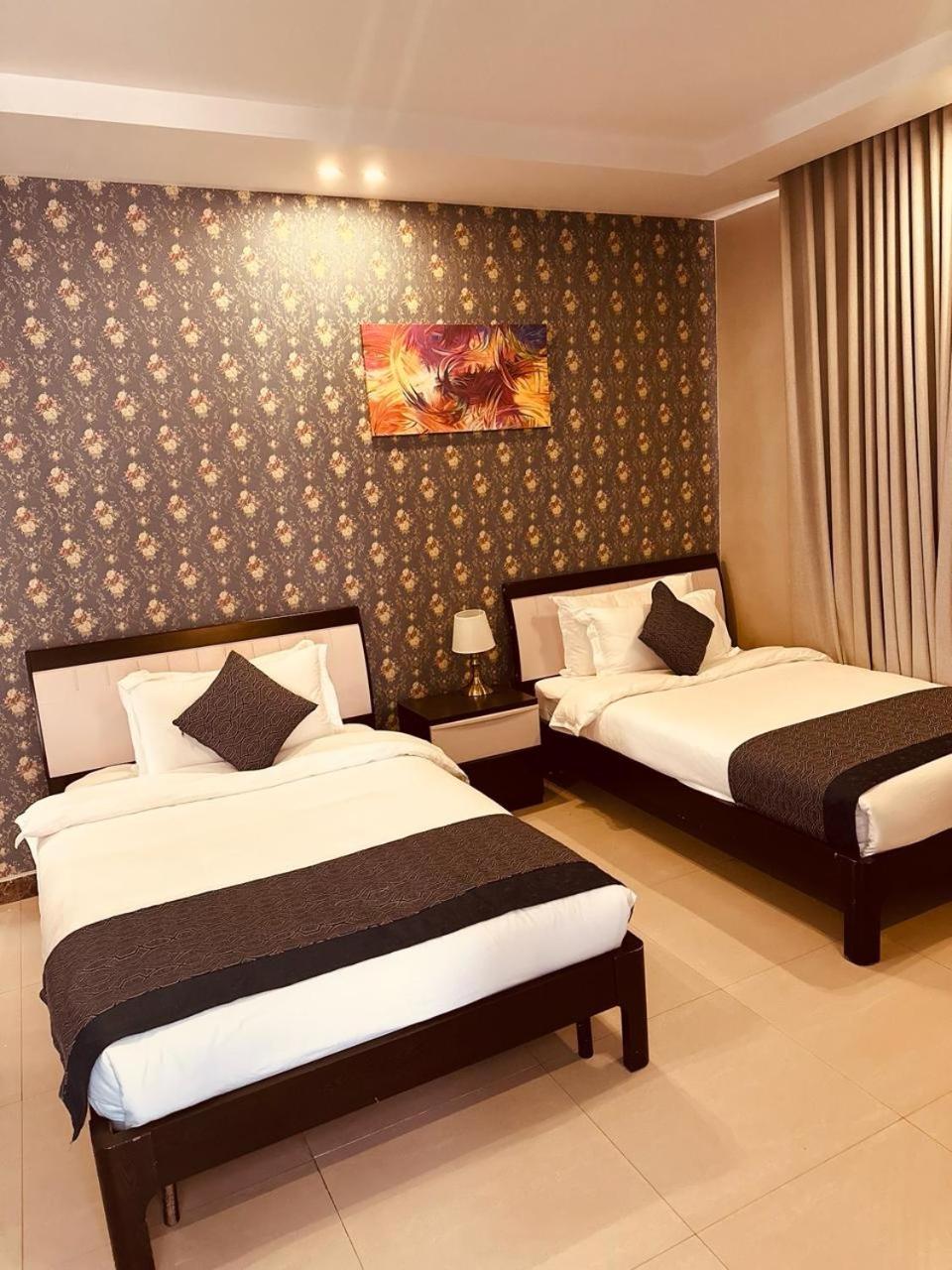Remaz Suites Hotel Al Al Jubail Exteriör bild