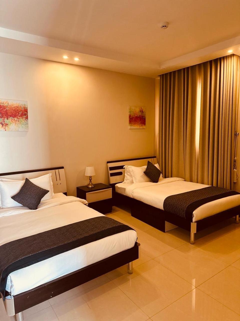 Remaz Suites Hotel Al Al Jubail Exteriör bild