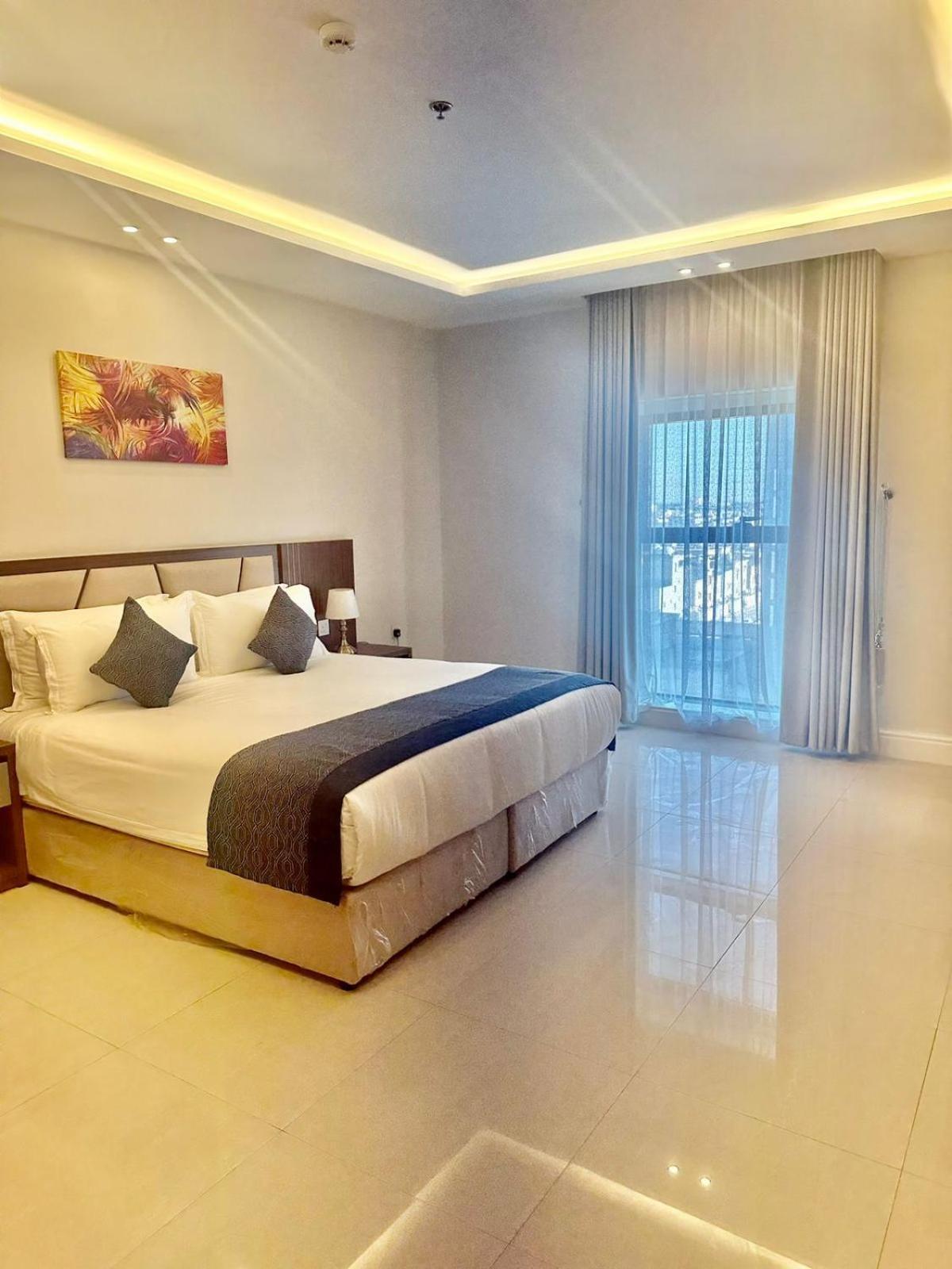 Remaz Suites Hotel Al Al Jubail Exteriör bild