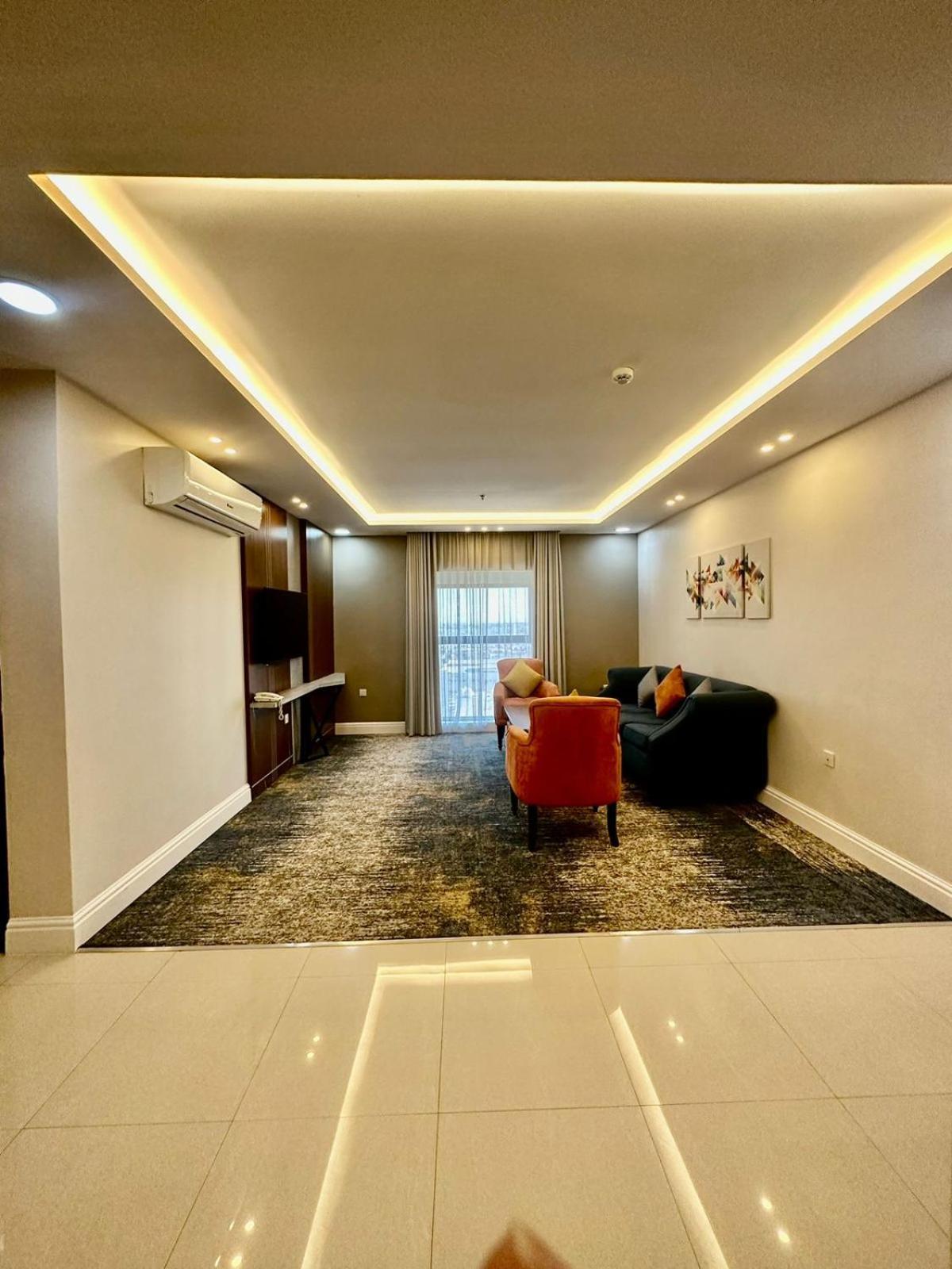 Remaz Suites Hotel Al Al Jubail Exteriör bild