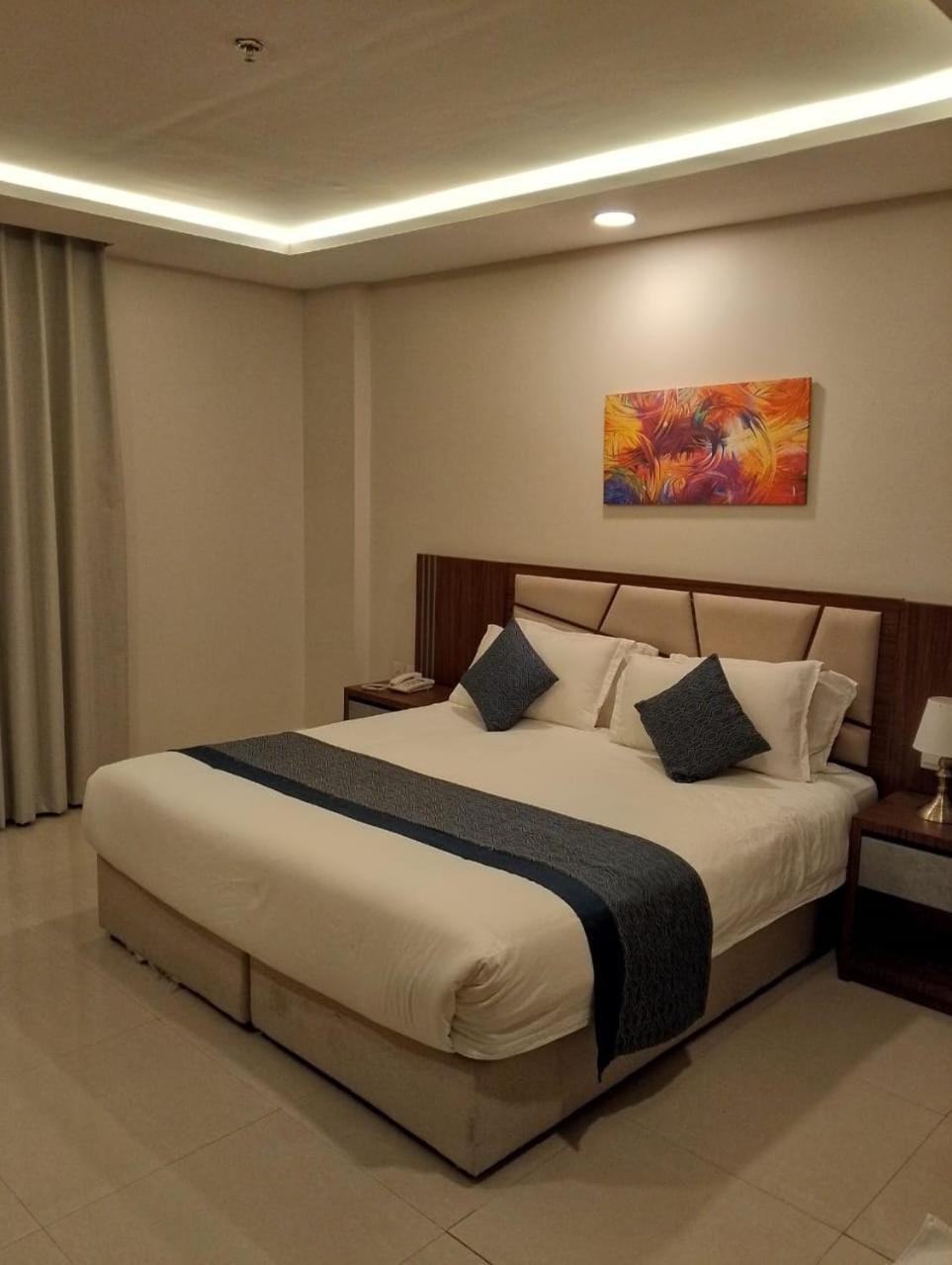 Remaz Suites Hotel Al Al Jubail Exteriör bild